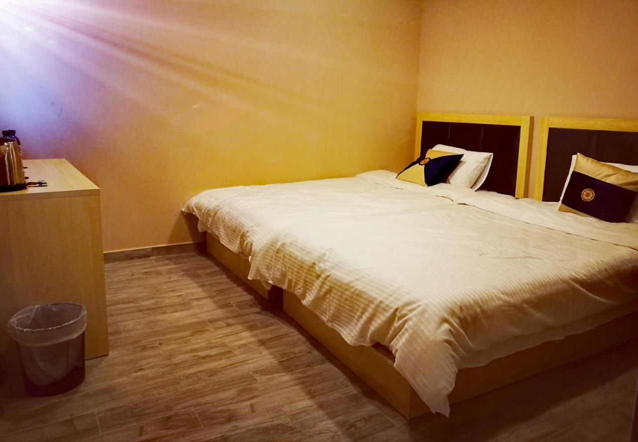 Top Boutique Hotel（首席精品酒店） Tbilisi Eksteriør billede